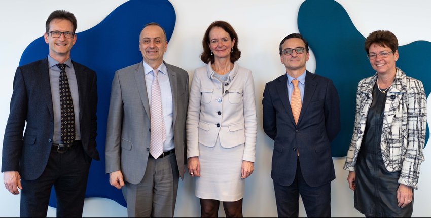 (De g. à dr.) Carlo Thelen, directeur général de la Chambre de Commerce ; Amine Bechara, directeur, Bemo Europe ; Edith Stein, Affaires internationales de la Chambre de Commerce ; Giovanni
Spasiano, directeur Wealth Engineering & Solutions, Bemo Europ