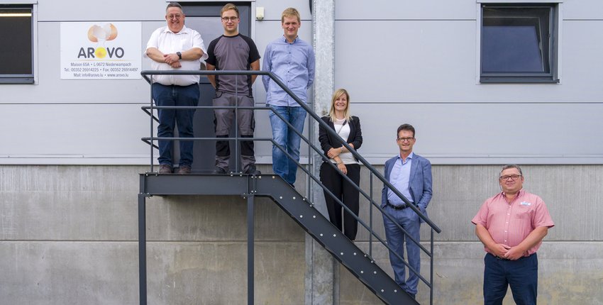 (De. g. à dr.) Georges Michels, Vice-président du Guichet Unique PME (GUPME); Christophe Arend et son frère Jacques, Arovo ; Nathalie Muller, directrice GUPME ; Carlo Thelen, directeur général de la Chambre de Commerce et Rob Arend.
Arovo effectue t