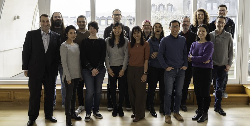 Travelsify compte aujourd’hui 18 personnes issues de 10 nationalités dont plusieurs sont titulaires de doctorats en IT ou experts en linguistique. La moyenne d’âge des fondateurs est de 47 ans.
Bruno Chauvat, CEO de Travelsify, voit sa société c
