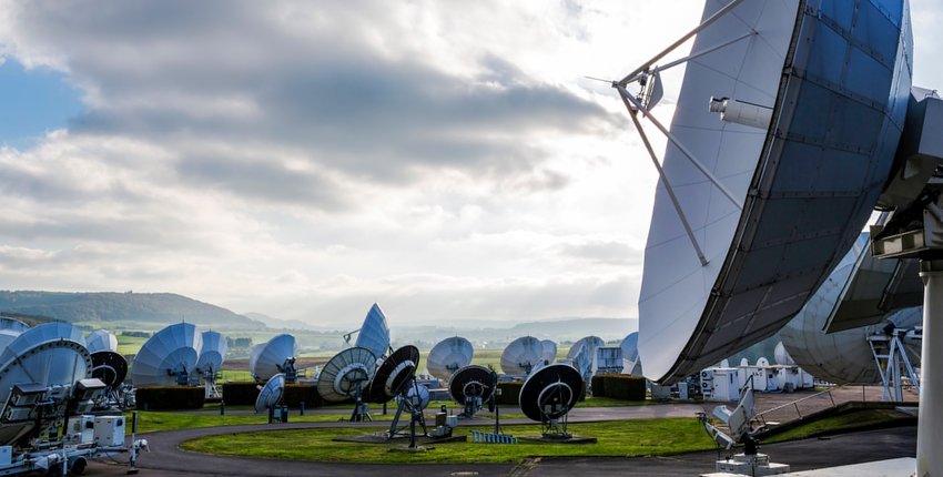 The location is perfect for an antenna field : in the middle of urope, surrounded by nature and on a hill facing South.
Steve Collar, SES’s CEO since April 2018, likes to call the company a “30-year-old startup”.