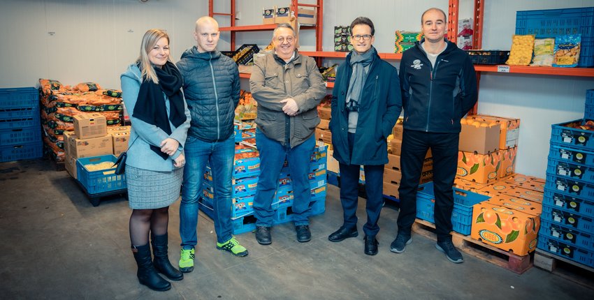 (De g. à dr.) Nathalie Muller directrice du Guichet Unique PME du Nord ; Olivier Henrard, Fruits & Légumes du Jardin ; Georges Michels, vice-président du Guichet Unique PME du Nord ; Carlo Thelen, directeur général de la Chambre de Commerce et Christ
