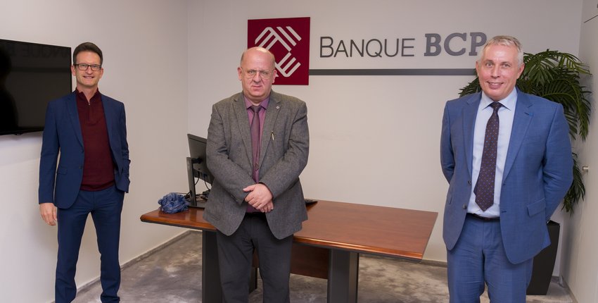 (De g. à dr.) Carlo Thelen, directeur général de la Chambre de Commerce ; Pascal Bony, président du directoire et Philippe Forteguerre, directeur commercial, Banque BCP
Le capital de Banque BCP est détenu par la Banque Populaire Alsace Lorraine Cham