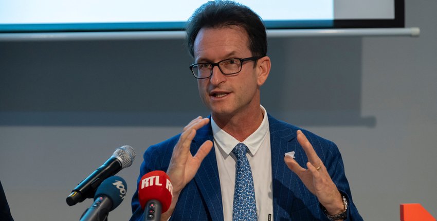 Conférence de presse organisée lors de l’inauguration officielle du pavillon luxembourgeois au sein de l’Exposition universelle Expo 2020 Dubaï. Discours de Carlo Thelen, directeur général de la Chambre de Commerce du Luxembourg. Copyright : SIP/