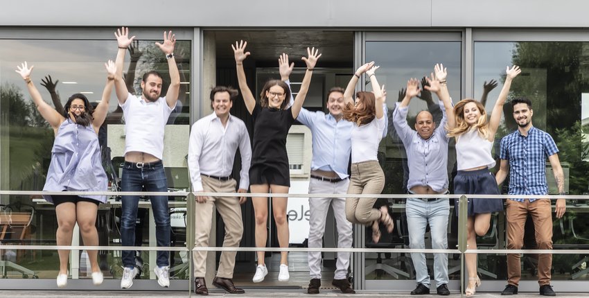 Skeeled espère voir grandir ses équipes et s’exporter dans d’autres zones stratégiques grâce à une croissance annuelle de 50 % pour les trois à cinq prochaines années.
Mike Reiffers et Nicolas Speeckaert ont fondé Skeeled, un logiciel d’aid