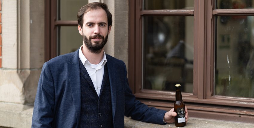 Paul Wesner CEO, Echternacher Brauerei
Le bâtiment de la gare de Bech édifié en 1904 héberge la micro-brasserie fondée par Paul Wesner.
Pour brasser une bière, il faut un équipement de base conséquent, dont une cuve de brassage, un système de r