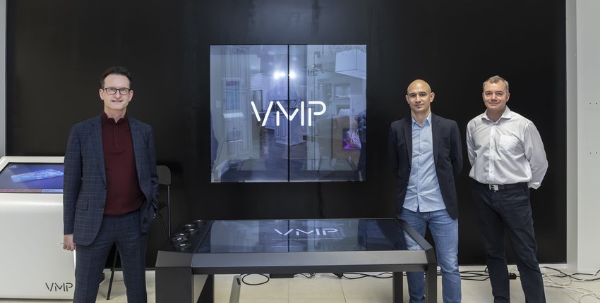 Carlo Thelen, directeur général de la Chambre de Commerce; Lionel Da Silva, associé-gérant et Patrick Sabia, directeur commercial, VMP.
VMP se développe autour de trois axes principaux: le digital, la publicité et la mobilité partagée.
L'éco-mo