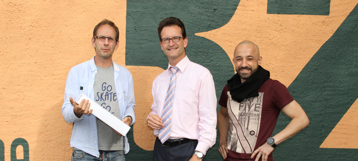 Robert Hornung directeur d’egb Hornung & Associés (à g. sur la photo) a remis à Carlo Thelen, directeur général de la Chambre de Commerce, son ouvrage Walden en présence de Stéphane Di Carlo, business development manager de la socitété.
Walden