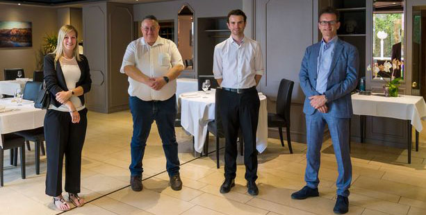 (De g. à dr.) Nathalie Muller et Georges Michels, Vice- président et directrice du Guichet Unique PME (GUPME) du Nord; Julien Prégardien, gérant de l'Hôtel-Restaurant Lamy et Carlo Thelen, directeur général de la Chambre de Commerce
L'établisseme